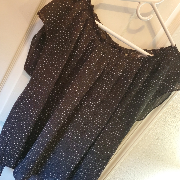 Lauren Conrad Short Sleeve Black Pattern Blouse - Picture 3 of 6